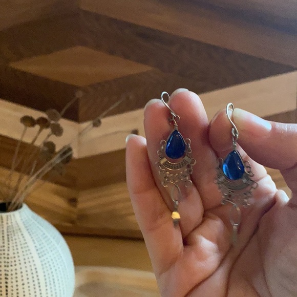 Dark blue glass bead earring Made in India - Picture 6 of 6